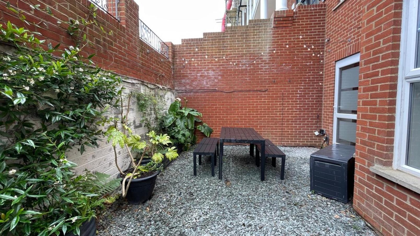 Walpole Bay 2 Bed Stunning Garden Apt By Adliv Margate Exterior photo